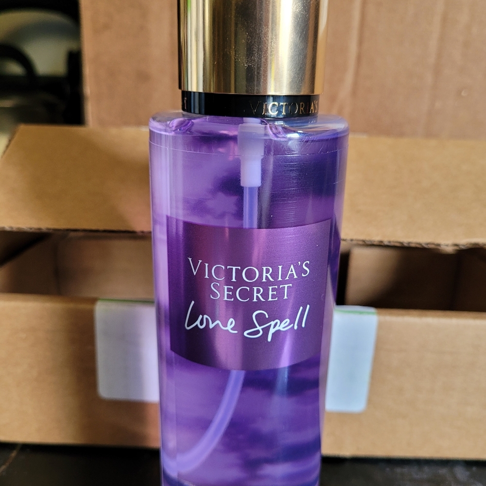 Victoria secret love spell body spray